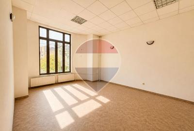 Spațiu de birouri zona centrala - langa primarie - 24