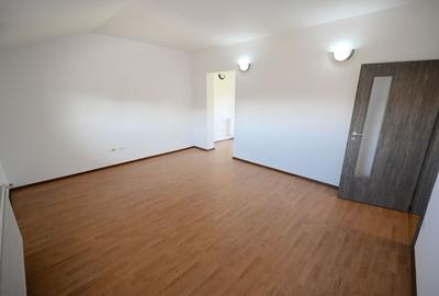 Casă / Vilă cu 4 camere de închiriat în zona Aradului - 4