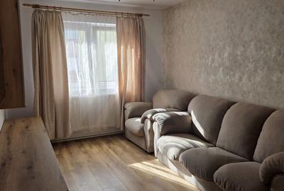 Apartament cu 2 camere semidecomandat, mobilat în Valea Aurie