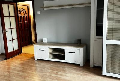 Apartament cu 2 camere decomandat, mobilat în Decebal