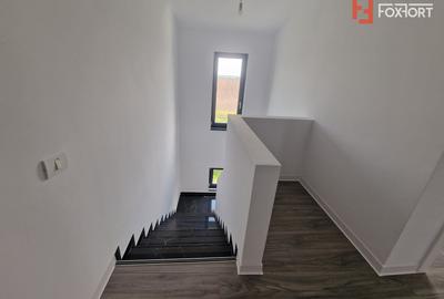 Duplex de vanzare cu 3 camere si teren de 309 mp - Recas - 19