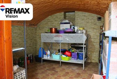 Casă / Vilă cu 8 camere de vânzare - 16