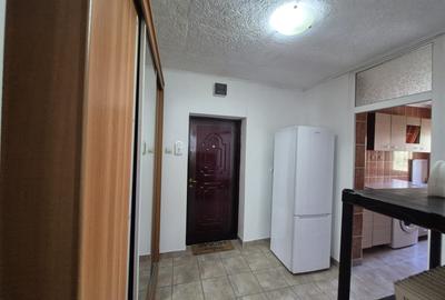 Garsoniera  spatioasa,cu balcon,6 min metrou M Bravu si 10 min Mall Vitan - 2