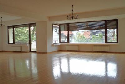 Apartament in zona Dorobanti Capitale cu 3 camere nemobilat - 1