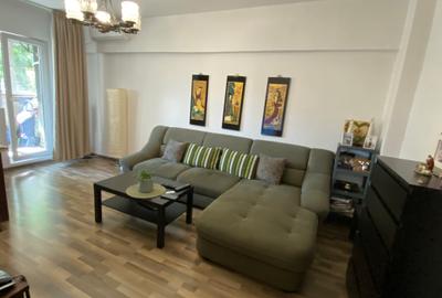 Apartament cu 3 camere în Doamna Ghica