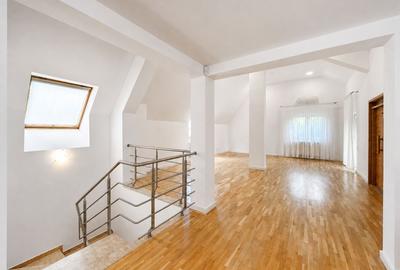 Villa with pool | Erou Iancu Nicolae | British School - 12