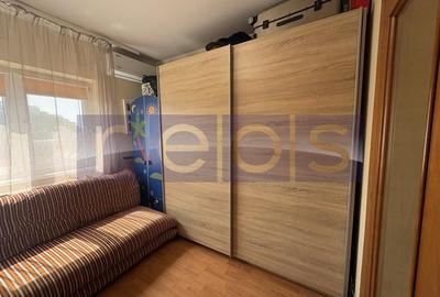 VANZARE 4 CAMERE DECOMANDAT PARCARE CALEA  VITAN - 10