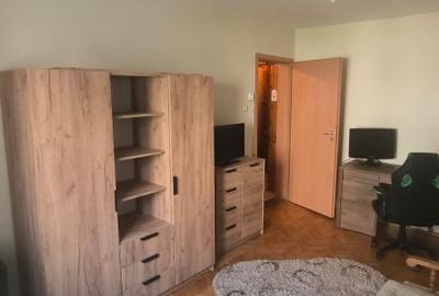 Apartament cu 3 camere semidecomandat, mobilat în Grigorescu