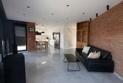 Apartament cu 3 camere decomandat, mobilat în Tăuții-Măgherăuș