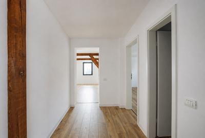Vilă impunătoare, renovată | Sibiu | 12 camere | 600 mp teren - 18
