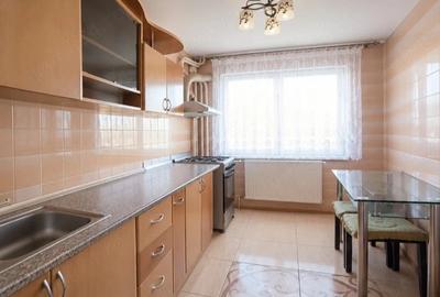 Apartament cu 2 camere decomandat, mobilat în Titan