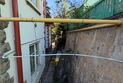 Vilă istorică de vânzare  Castel Aura Buzescu Bușteni  str. Victoriei nr. 11 - 13