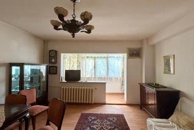 Apartament 2 camere de închiriat, zona Decebal - 5