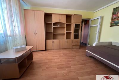 Garsonieră decomandată în Cetate