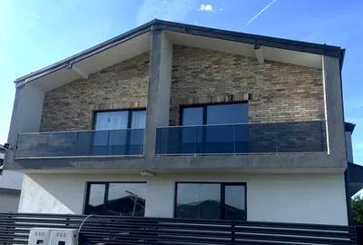 Duplex cu 4 camere în Jucu