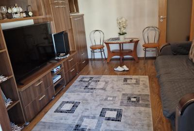 Apartament cu 2 camere decomandat, mobilat în Astra