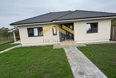 Casa Individuală -4 camere - 2 băi - 17