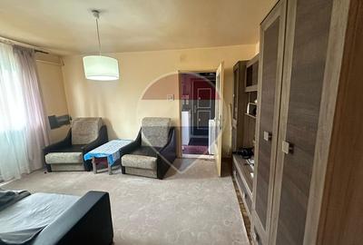 Apartament cu 2 camere semidecomandat în Rogerius
