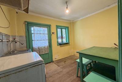 Casă cu teren 251 mp – zona Andronache, Strada Mențiunii - 14