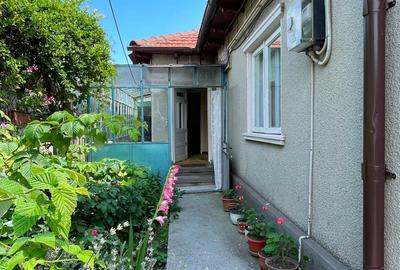 Coiciu, casă cu 3 camere, bucatarie, două bai, liberă imediat - 2