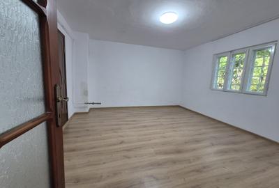 Margineni, casa cu 3 camere si 2 bai - 2