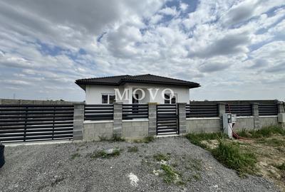 Casă individuală cu 4 camere în Moșnița Nouă
