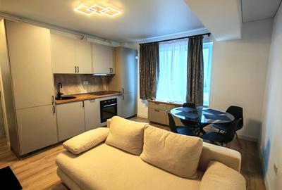 Apartament cu 2 camere semidecomandat în Apărătorii Patriei