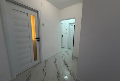 Apartament cu 3 camere decomandat în Drumul Taberei