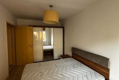 Apartament cu 2 camere semidecomandat, mobilat în Olimpia-Stadion