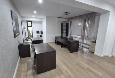 Apartament cu 2 camere decomandat, mobilat în Apărătorii Patriei