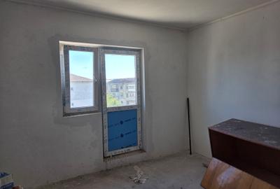 Apartament cu 3 camere decomandat etajul 4 zona centrala Adjud - 7