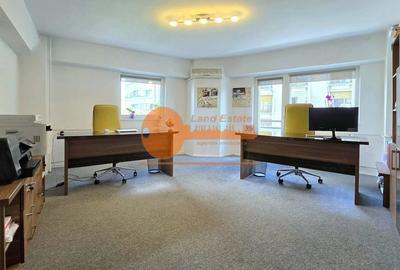 Apartament cu 4 camere decomandat în Universitate