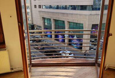 Apartament cu 6 camere decomandat, mobilat în Victoriei