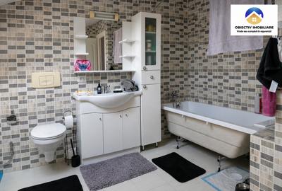 Apartament 3 camere 91 mp, mansarda, P-ta 22 Decembrie, Piatra Neamt - 12