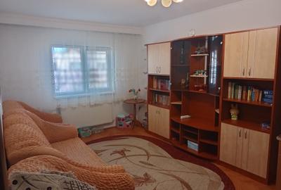Apartament 3 camere DECOMANDAT, Nicolina Prima Statie, mutare rapida - 2