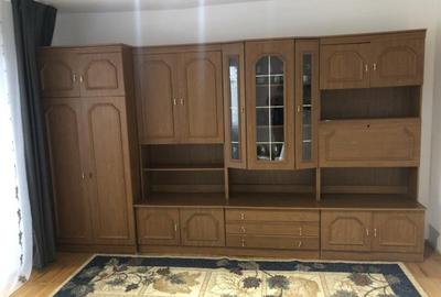 Apartament cu 3 camere decomandat în Buziașului