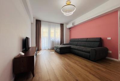 Apartament cu 2 camere semidecomandat, mobilat în Tei