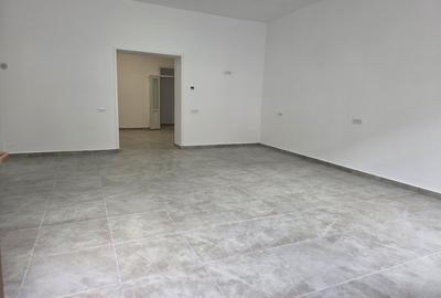 Spațiu comercial, în Central