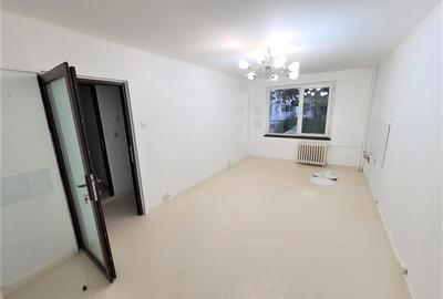 Inchiriere Apartament cu 4 camere Dristor - Cabinet Medical, Birouri - 11