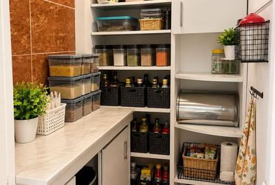 Central apartament spațios transformat din 4 camere - 15