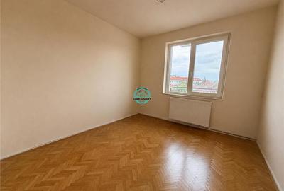 Apartament tip penthouse cu 5 camere de inchiriat, zona Poli 2 - 9