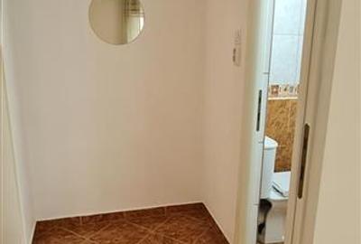 Apartament 2 camere et.1 pe B-dul Revolutiei, zona Banca ING Podgoria - 17