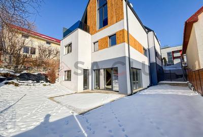 Duplex cu 4 camere în Dâmbul Rotund