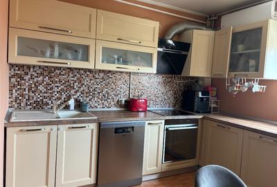 Apartament cu 4 camere decomandat, mobilat în Mihai Bravu