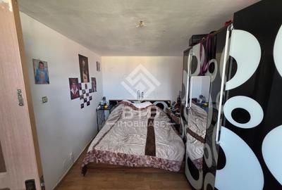 Apartament cu 2 camere semidecomandat în Decebal