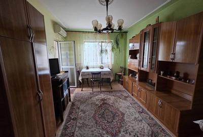 Apartament cu 2 camere decomandat în Bicaz