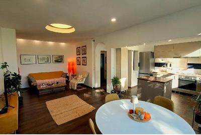Apartament cu 3 camere decomandat, mobilat în Dallas