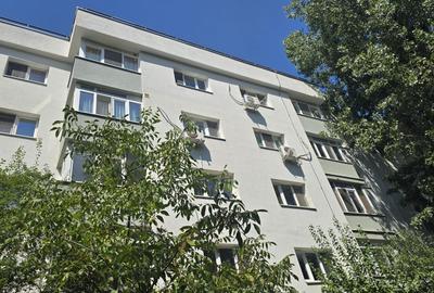 Apartament cu 3 camere decomandat, mobilat în Dristor