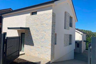 Duplex cu 4 camere în Dezmir