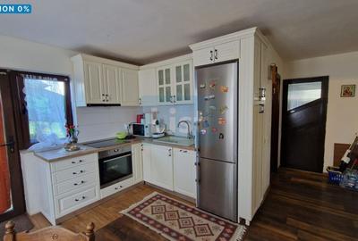 Casă cu 4 camere în Săsar